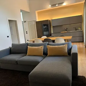 Apartment Lovely Loft Molo